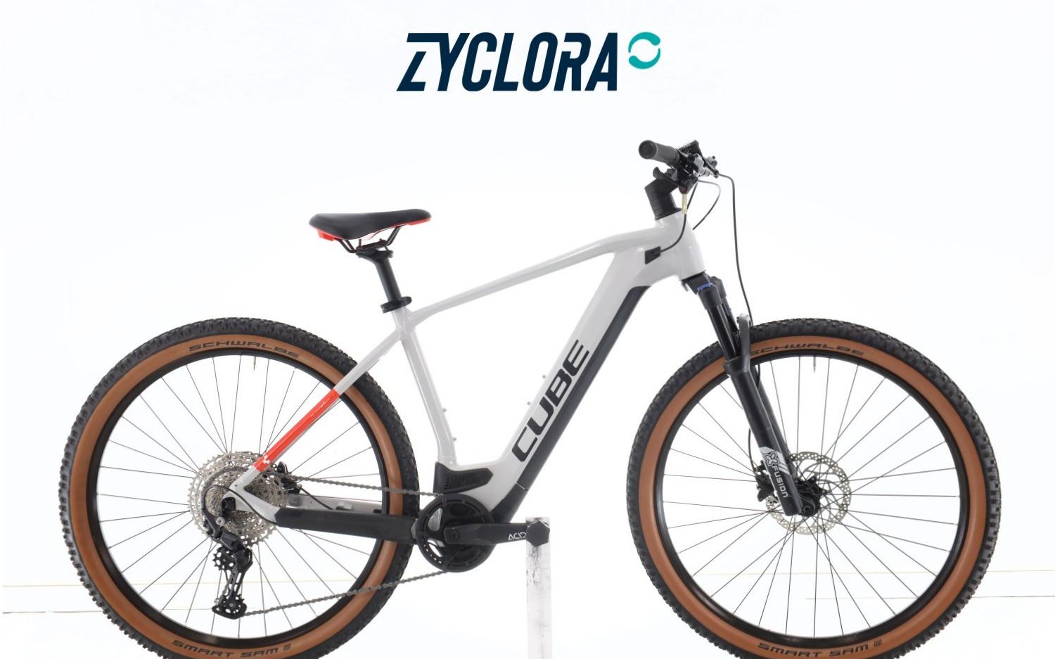 E-Bike Cube Zyclora ·  Reaction Hybrid Pro, Usata, 2022, Barcelona