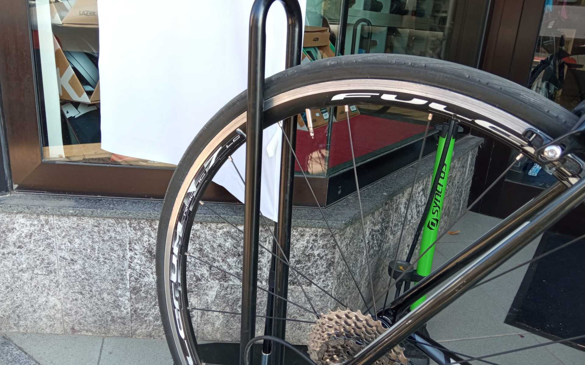 Bici da corsa Fuji GranFondo 2.7 Carbonio, Usata, 2014, Bari