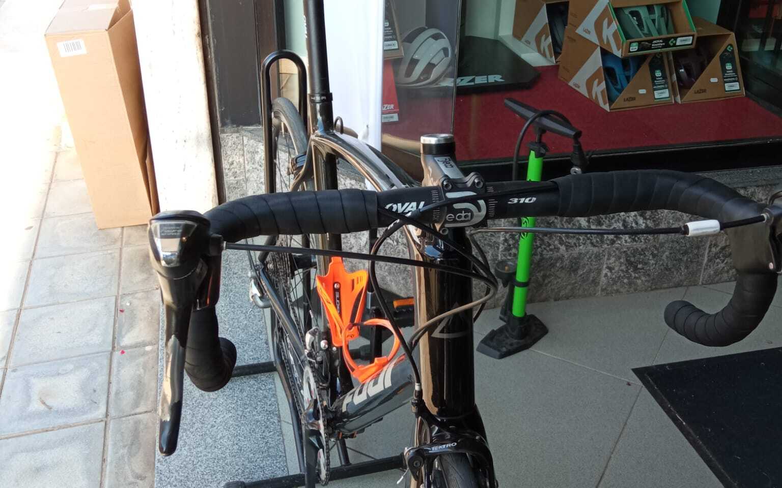 Bici da corsa Fuji GranFondo 2.7 Carbonio, Usata, 2014, Bari